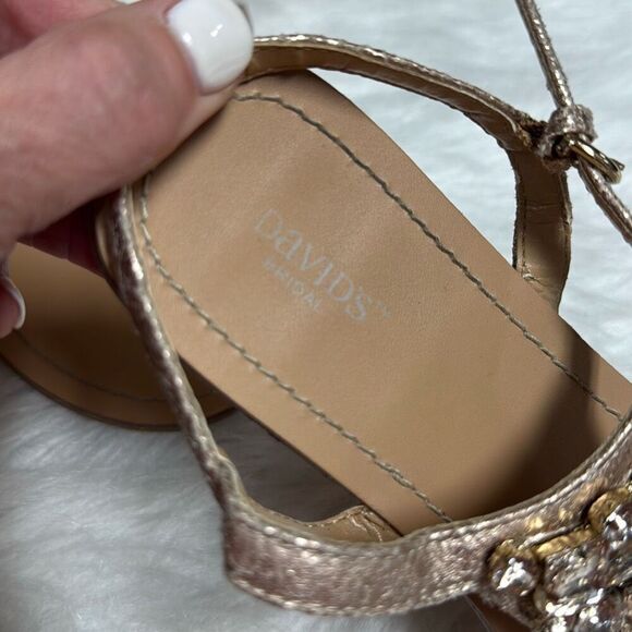 David’s Bridal Women’s Rose Gold Jeweled Thong Sandal Size 8 - Picture 5 of 5
